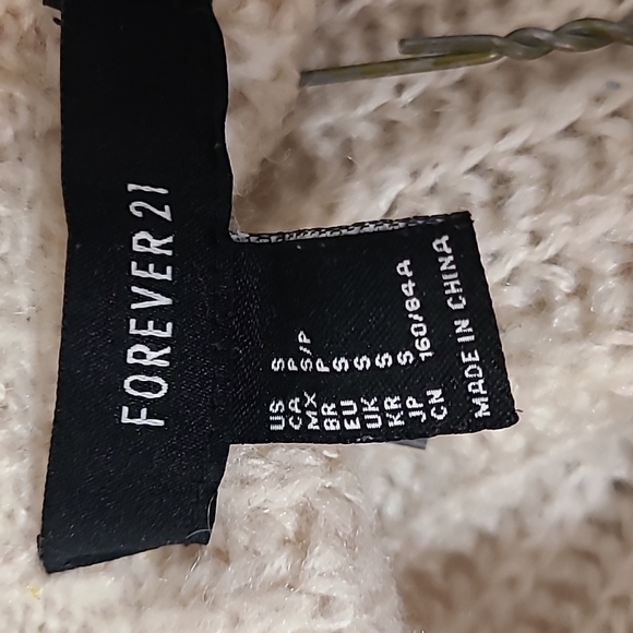 Forever 21 Cream Sweater Small - Picture 3 of 3